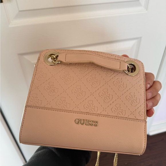 Guess Blush Shoulder Bag with Gold Chain - Picture 2 of 5
